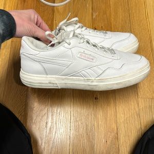 White Reebok women’s size 9 tennis shoe